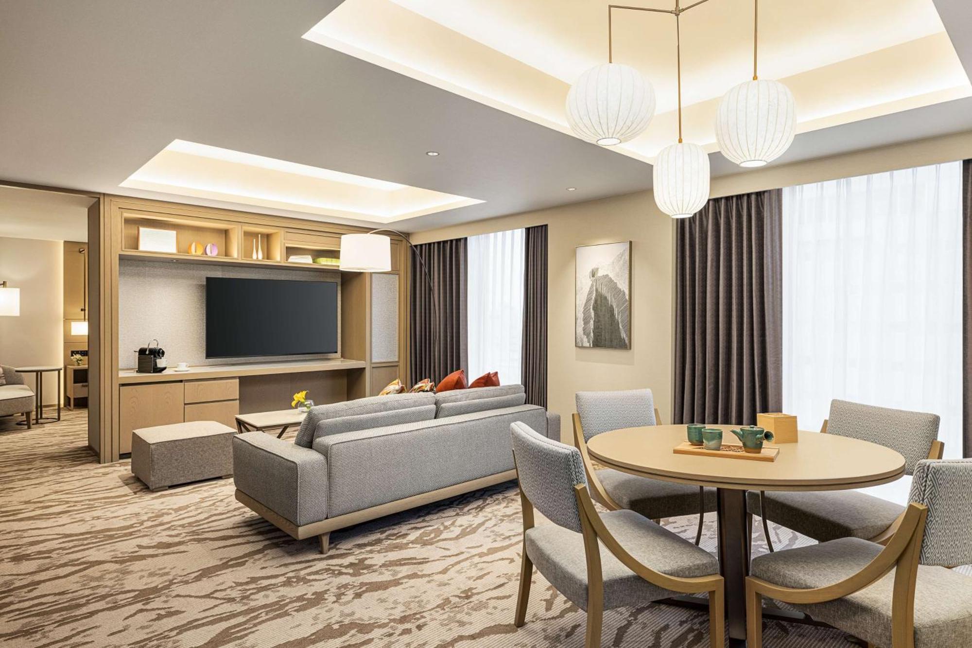 Doubletree By Hilton Toyama Hotel Ngoại thất bức ảnh